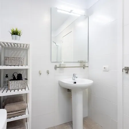 Home2book Americas Comfy Apt, Pool&terrace 아파트