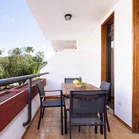 Home2book Americas Comfy Apt, Pool&terrace 아로나