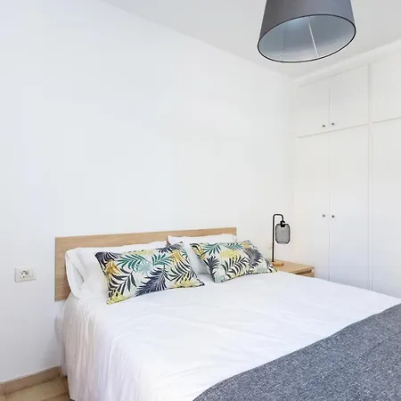 Home2book Americas Comfy Apt, Pool&terrace 아로나