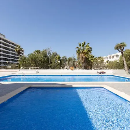 Home2book Americas Comfy Apt, Pool&terrace 아파트 아로나
