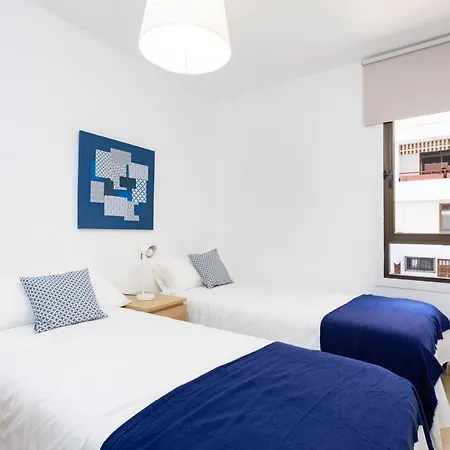 Апартаменты Home2book Americas Comfy Apt, Pool&terrace Арона