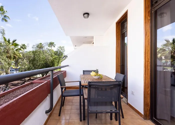 Home2book Americas Comfy Apt, Pool&terrace 아로나