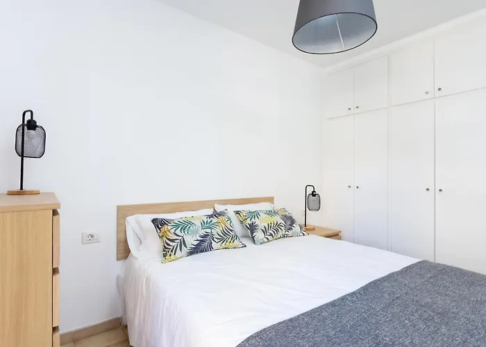 Home2book Americas Comfy Apt, Pool&terrace 아로나