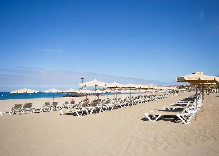 Home2book Americas Comfy Apt, Pool&terrace * 아로나