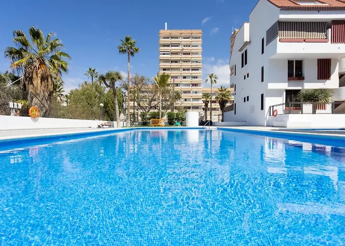 Home2book Americas Comfy Apt, Pool&terrace * 아로나