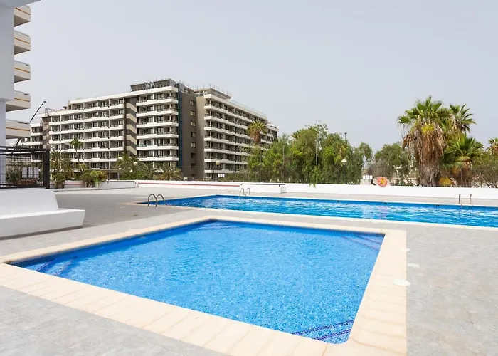 아파트 Home2book Americas Comfy Apt, Pool&terrace 아로나