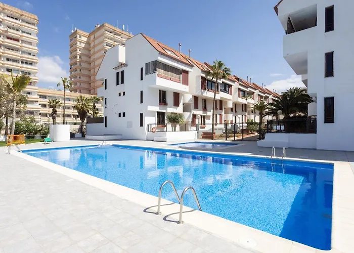 아파트 Home2book Americas Comfy Apt, Pool&terrace 아로나