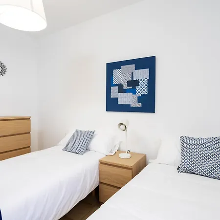 Home2book Americas Comfy Apt, Pool&terrace أرونا